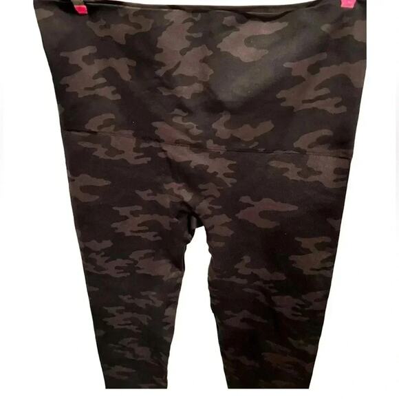 Spanx Womens Camo Leggings Look At Me Now Seamless Size XL NWOT - Picture 4 of 11